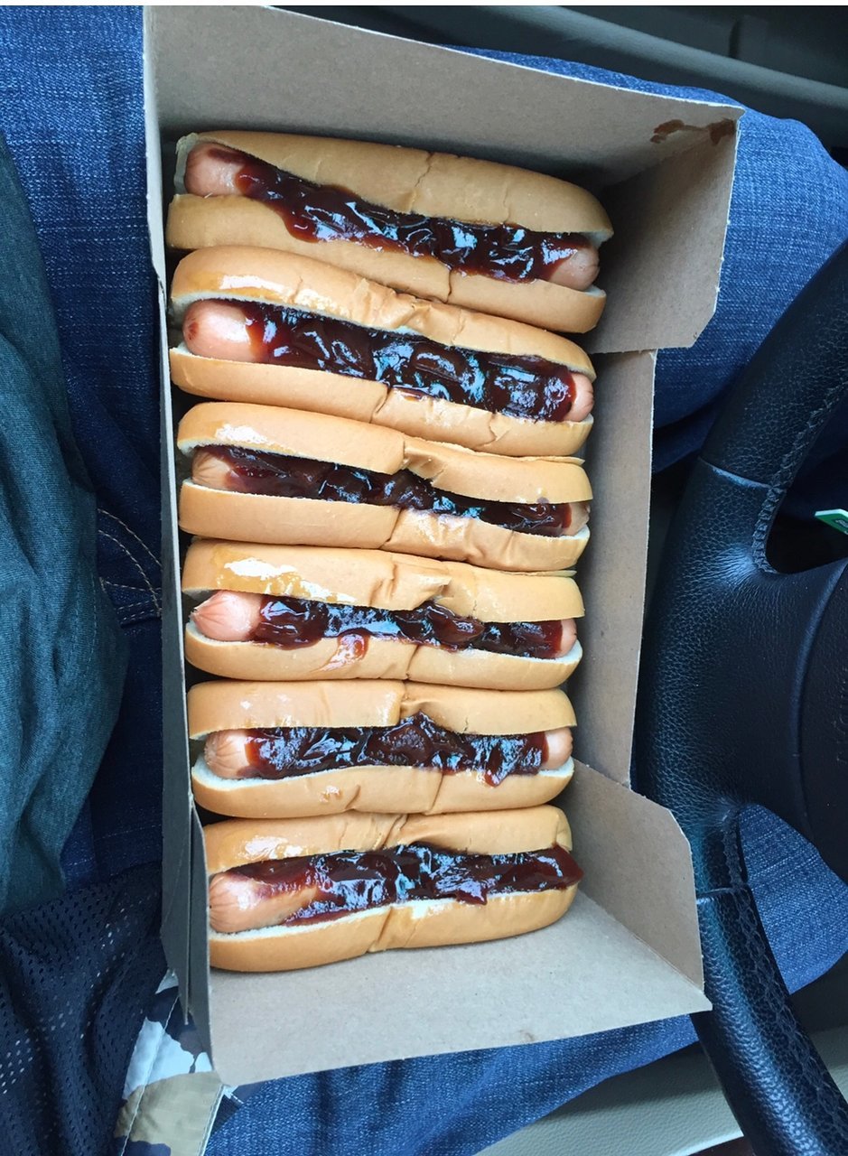 Hot Dog Annie`s