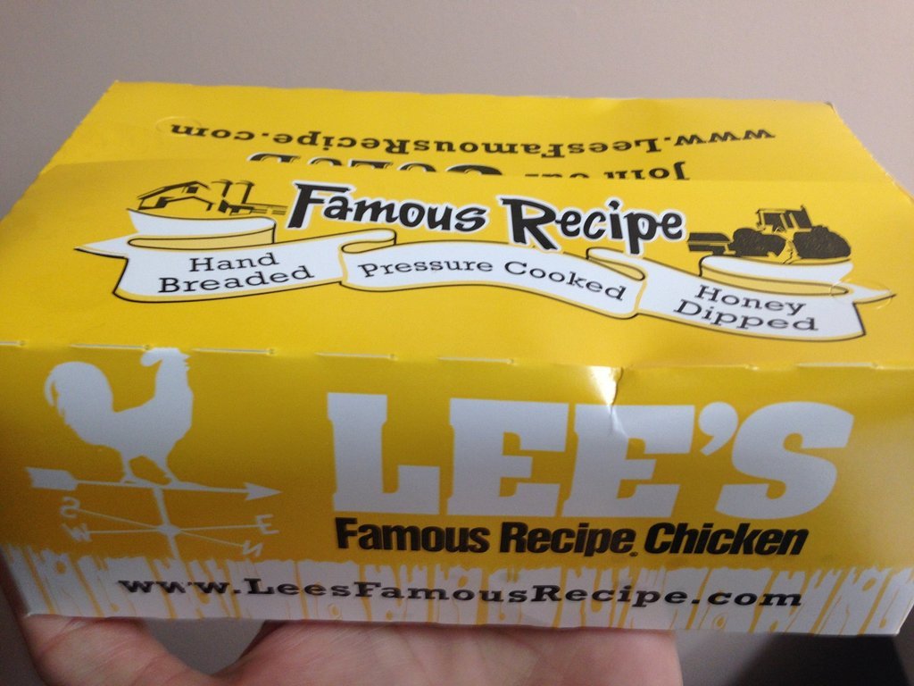 Lee`s Famous Recipe Chicken